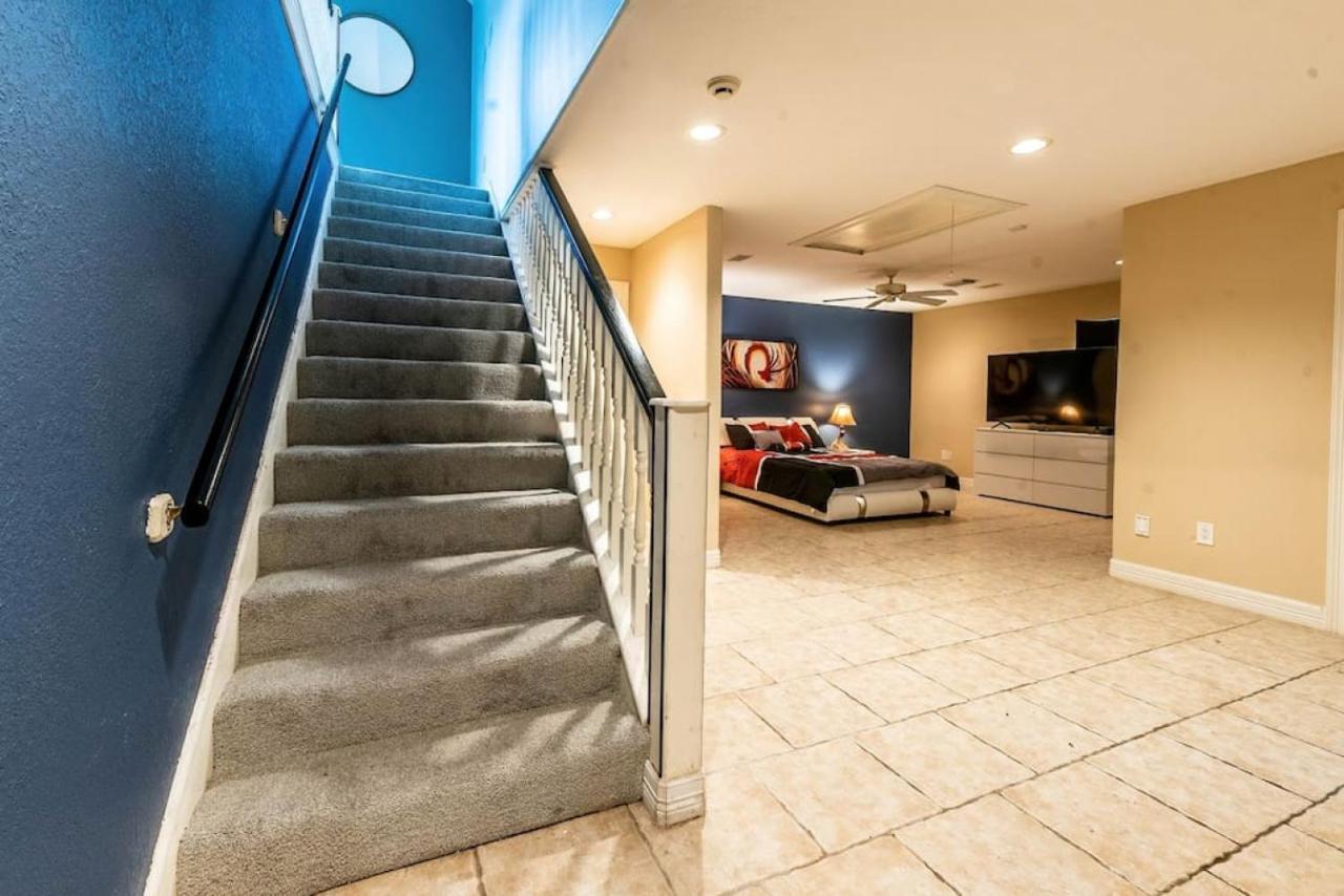 Huge 6 Bedroom With Pool, Spa, 85 Inch Tv, Game Room Houston Buitenkant foto