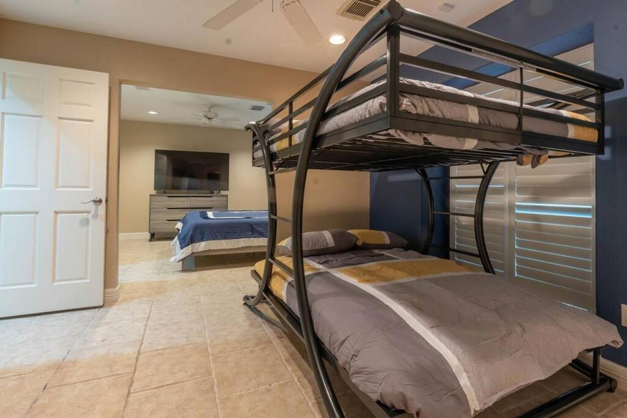 Huge 6 Bedroom With Pool, Spa, 85 Inch Tv, Game Room Houston Buitenkant foto