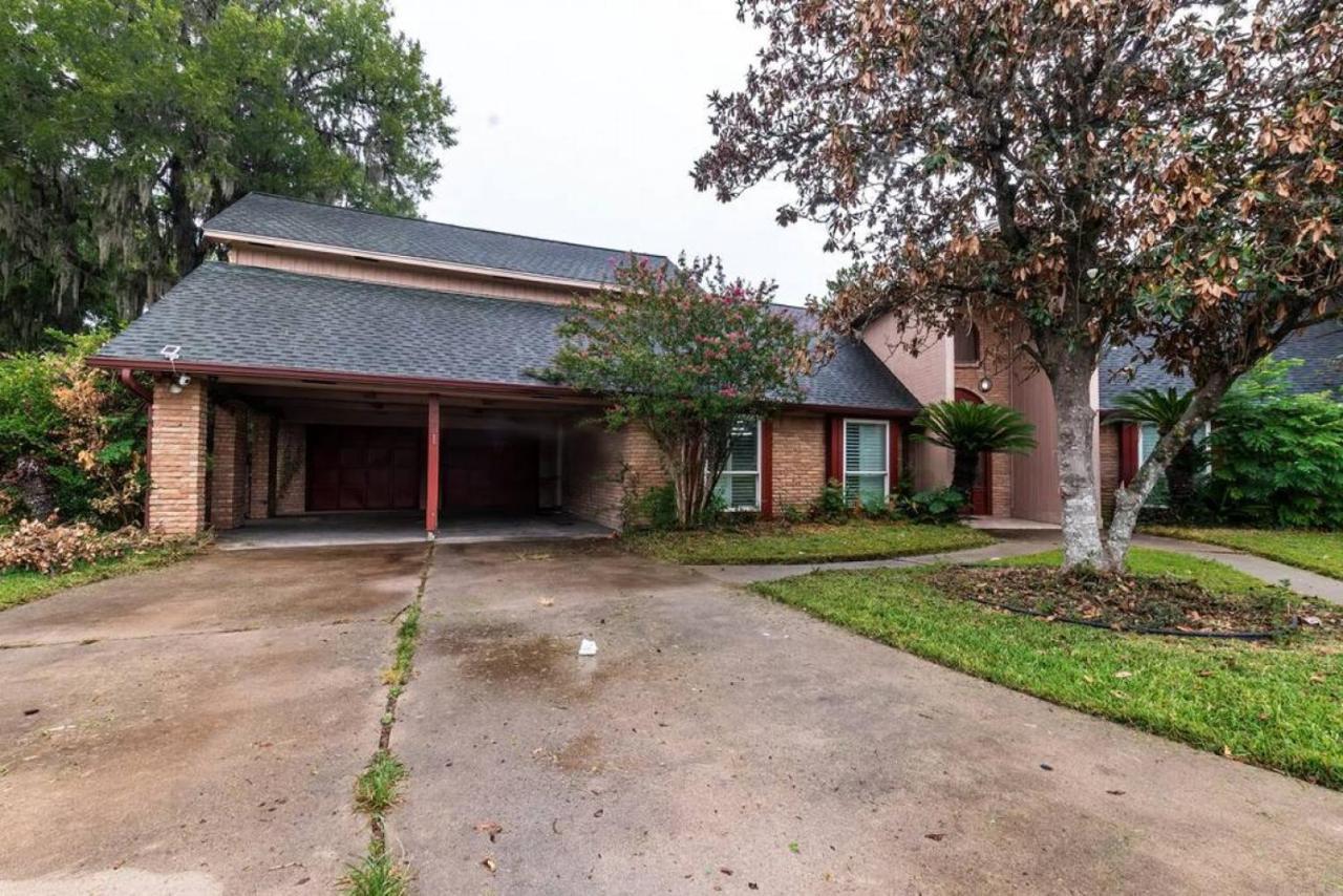 Huge 6 Bedroom With Pool, Spa, 85 Inch Tv, Game Room Houston Buitenkant foto