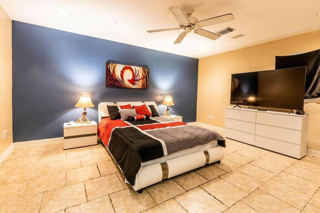 Huge 6 Bedroom With Pool, Spa, 85 Inch Tv, Game Room Houston Buitenkant foto