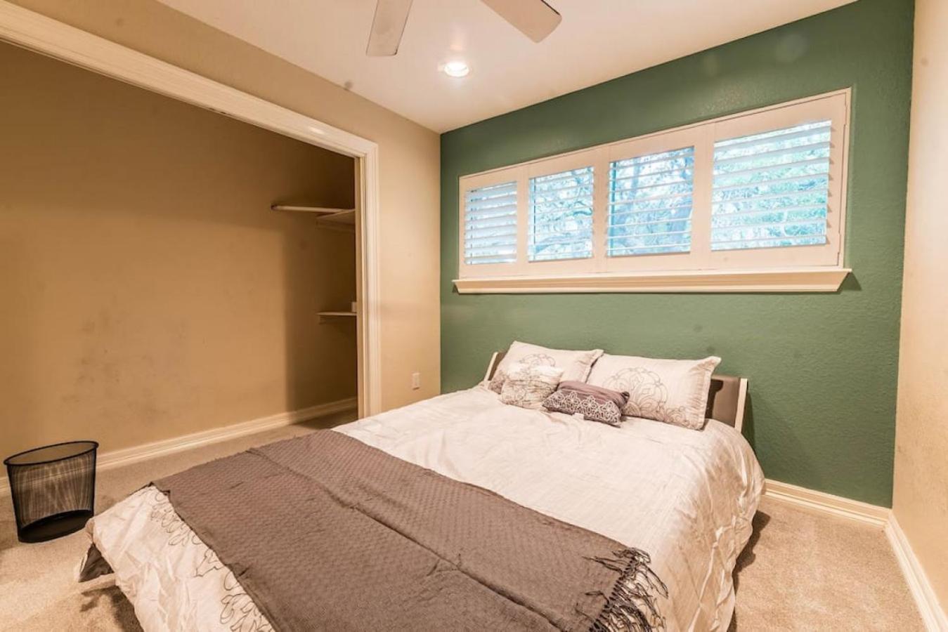 Huge 6 Bedroom With Pool, Spa, 85 Inch Tv, Game Room Houston Buitenkant foto