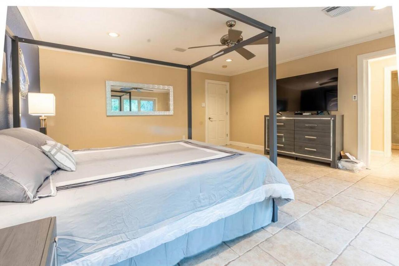 Huge 6 Bedroom With Pool, Spa, 85 Inch Tv, Game Room Houston Buitenkant foto