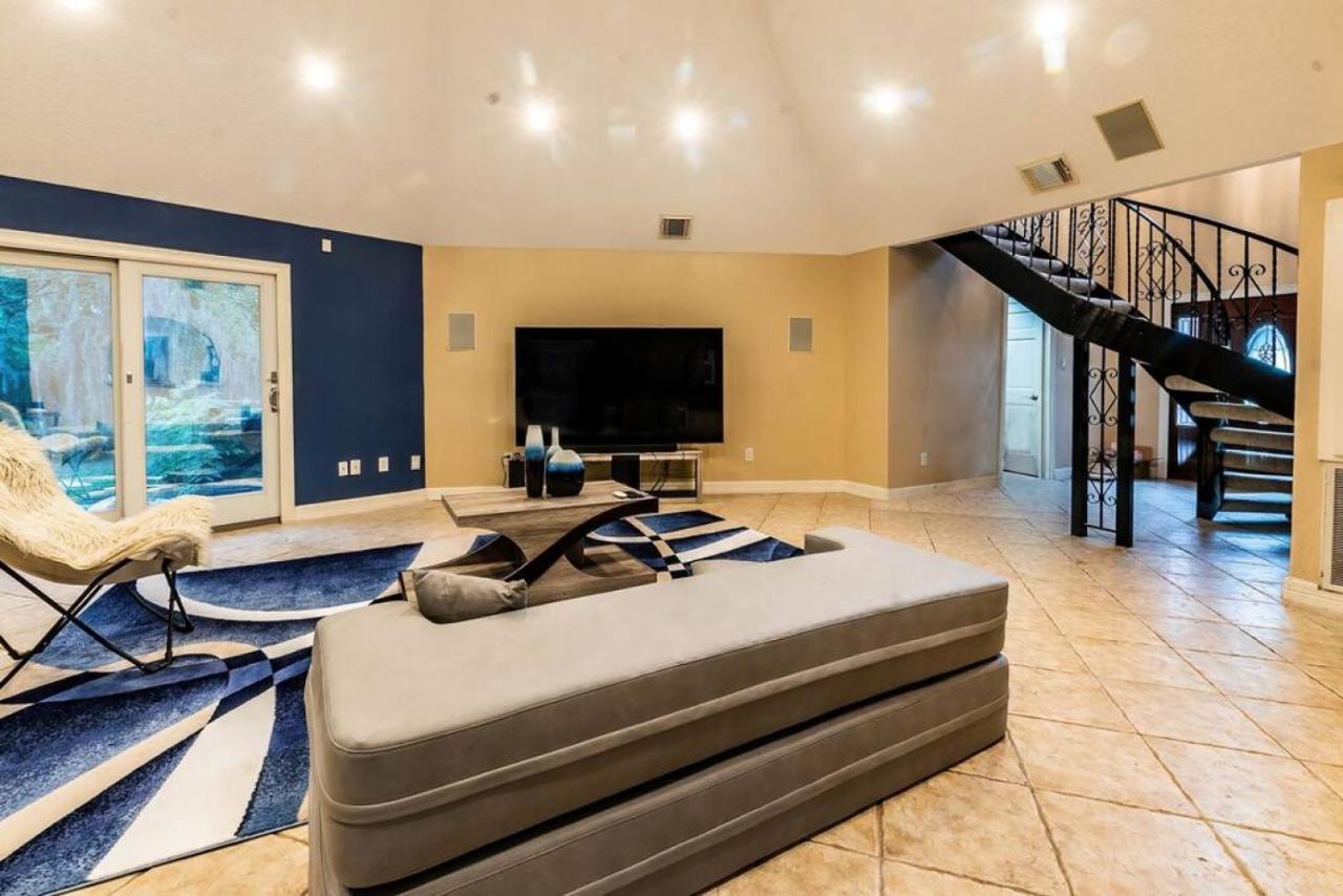 Huge 6 Bedroom With Pool, Spa, 85 Inch Tv, Game Room Houston Buitenkant foto