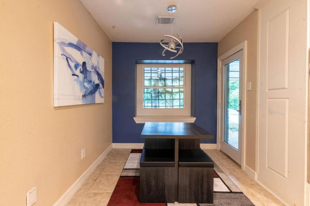 Huge 6 Bedroom With Pool, Spa, 85 Inch Tv, Game Room Houston Buitenkant foto